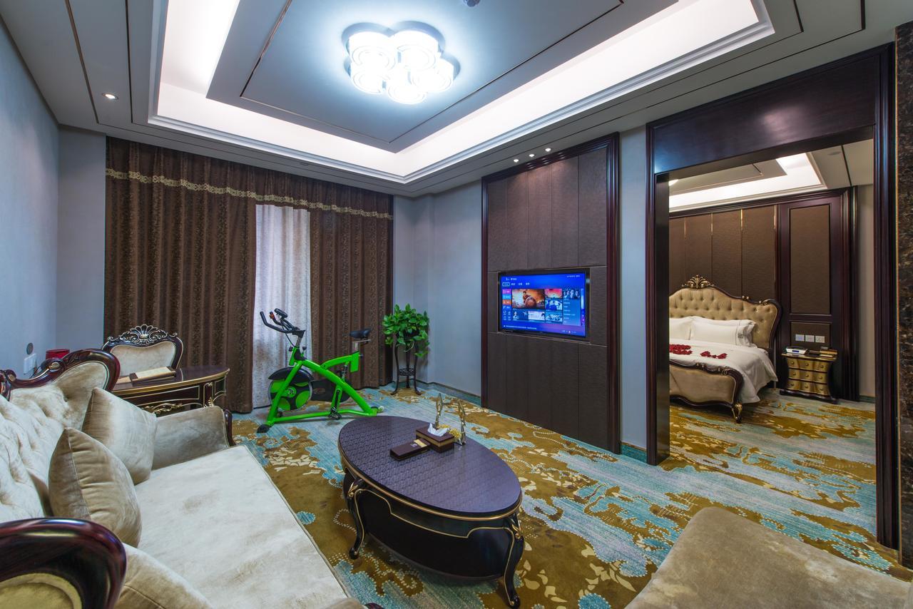 Dunhuang Isiting Hotel Exterior photo