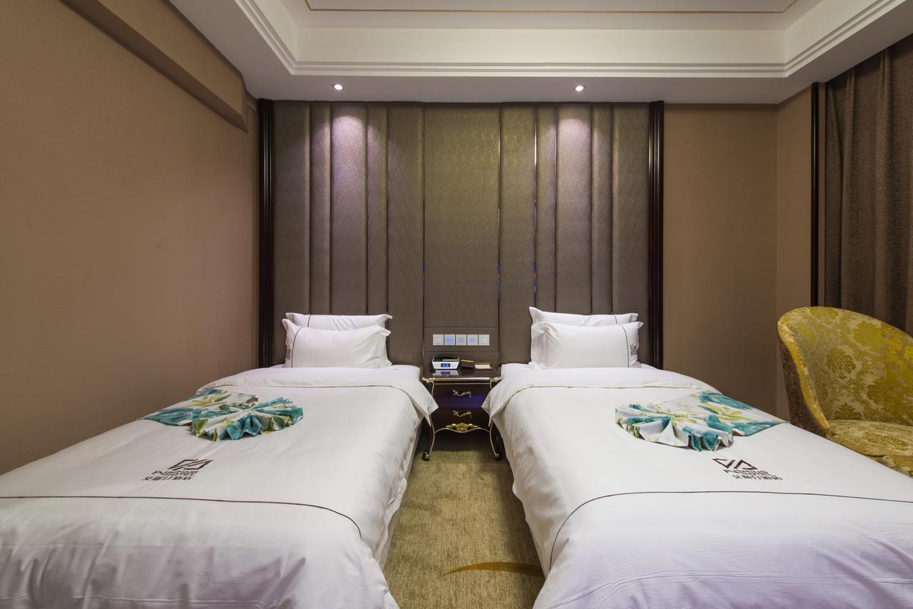 Dunhuang Isiting Hotel Exterior photo